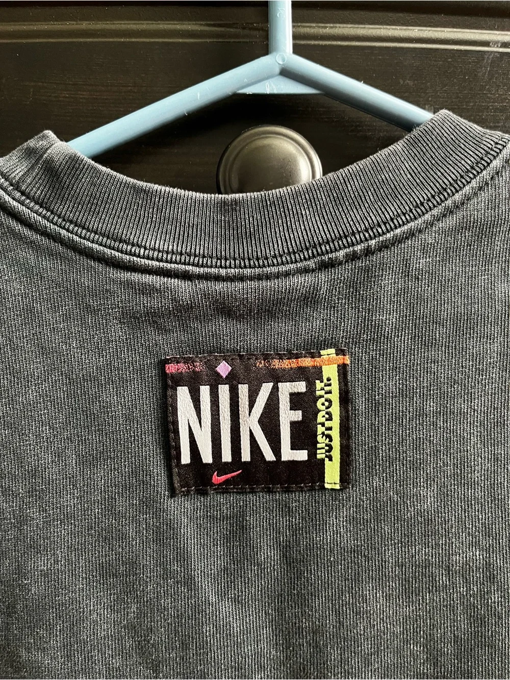 Cropped Tank Top - Picture 3 of 5